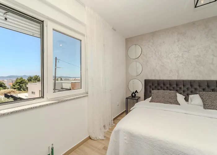 Anna - Free Private Parking Zadar