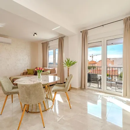 Anna - Free Private Parking Appartement