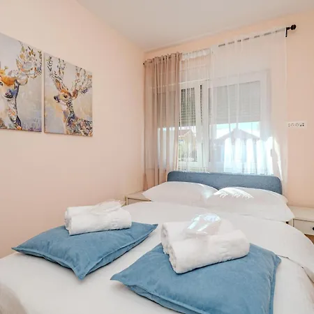 Anna - Free Private Parking Appartement *
